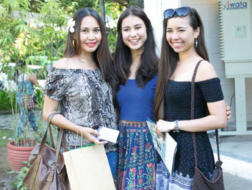Marce Abellana with daughter, Miss Cebu 2016 Raine Baljak, and Ysabel Alesna